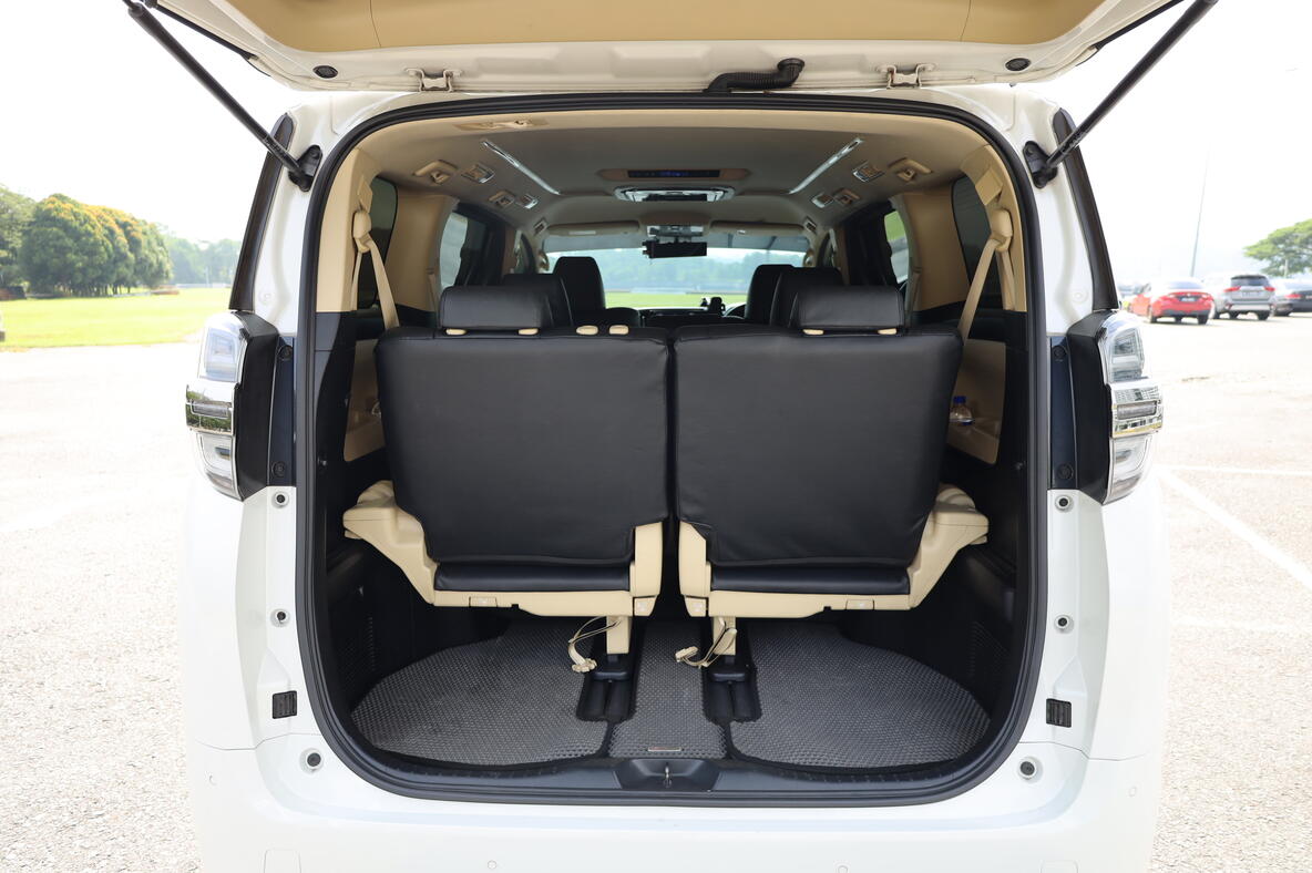 Toyota Alphard / Vellfire