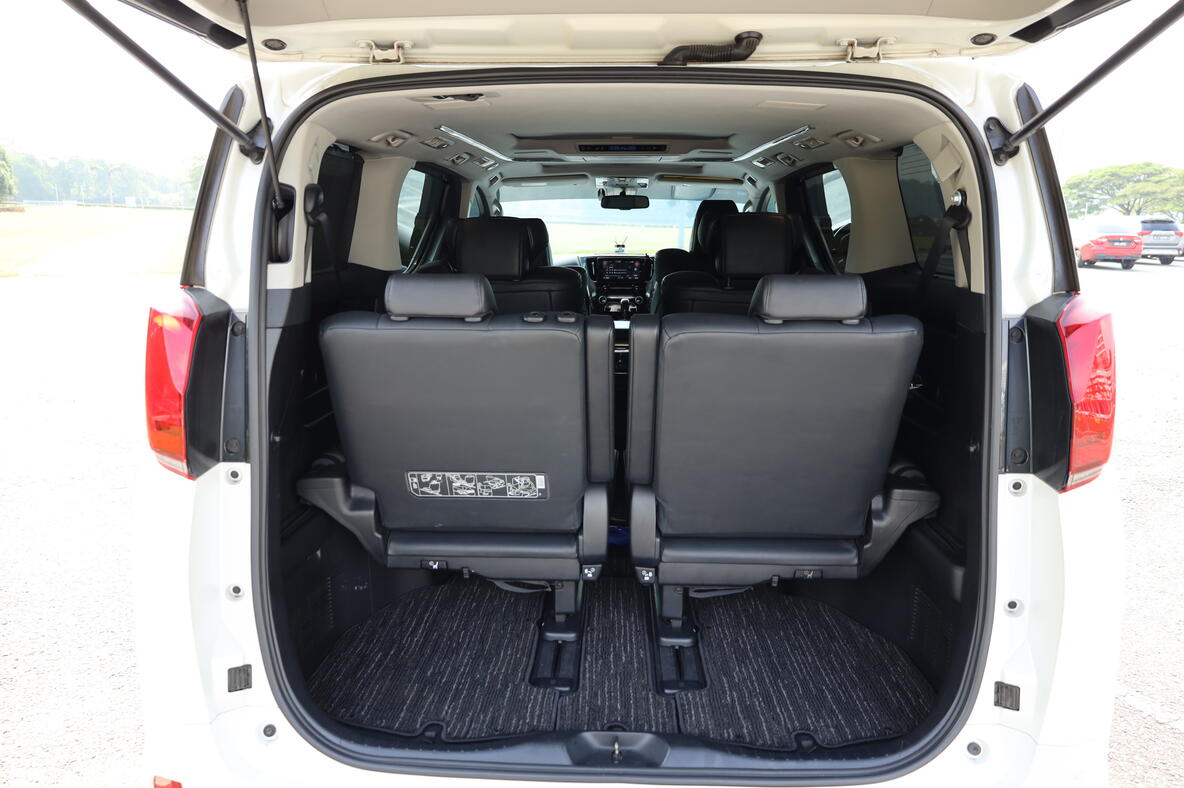 Toyota Alphard / Vellfire