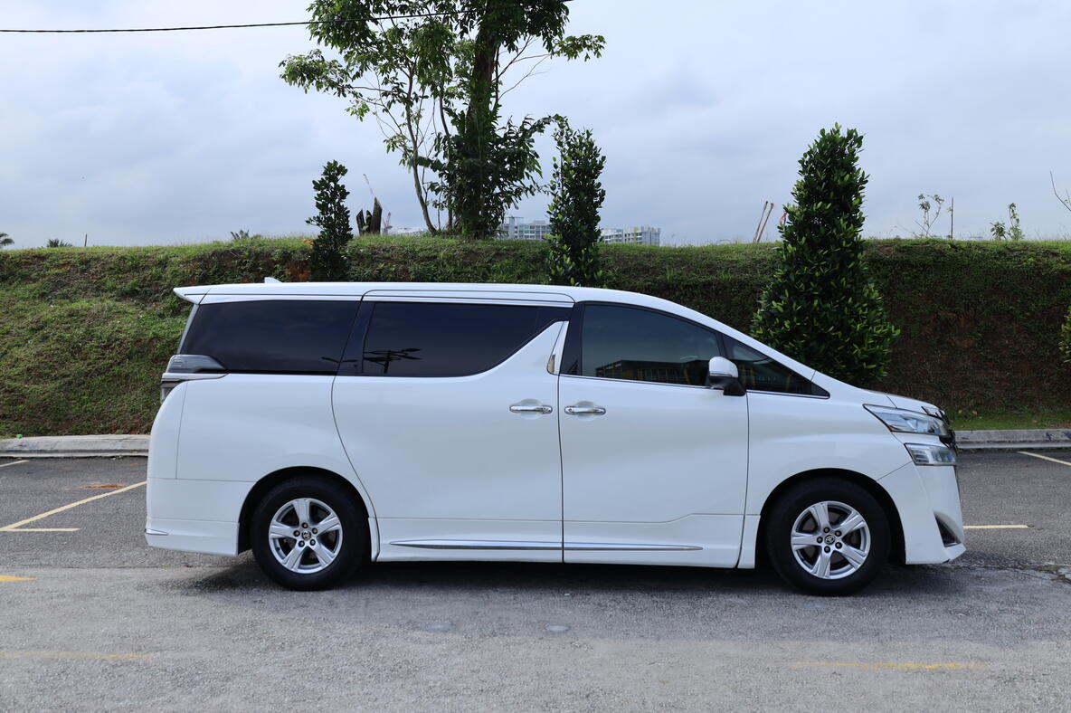 Toyota Alphard / Vellfire