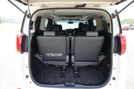 Toyota Alphard / Vellfire